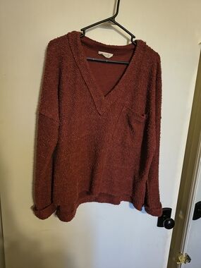Cozy V-Neck Bouclé Sweater - Rust